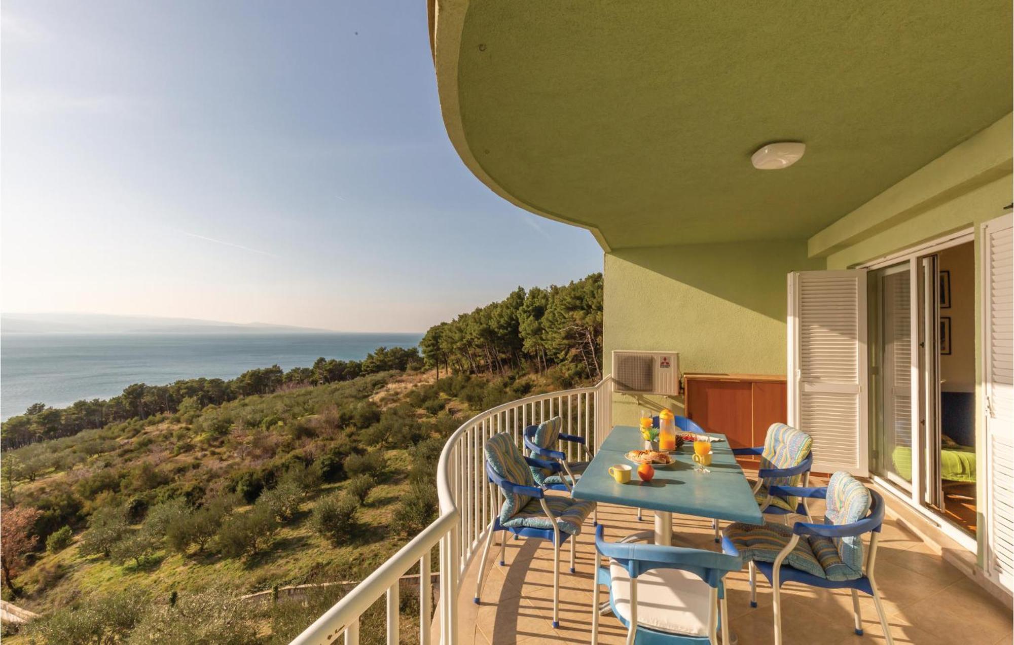 Stunning Apartment In Brela With Wifi Exteriér fotografie